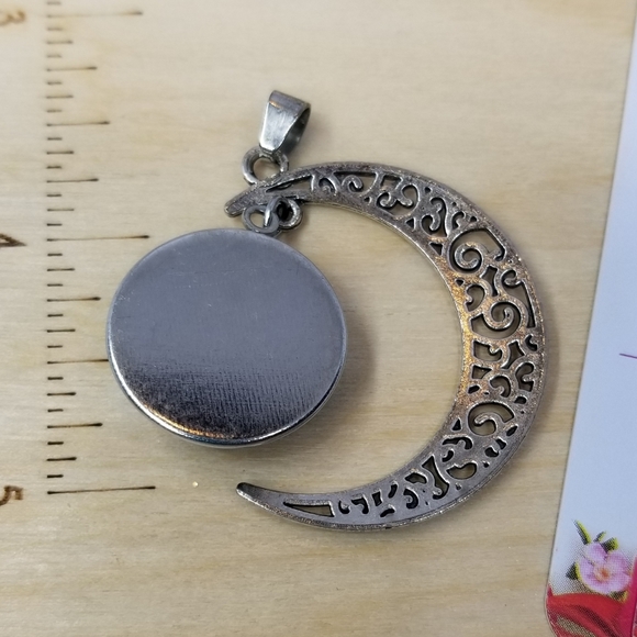 "Moon and tree of life" Pendant - Picture 2 of 3
